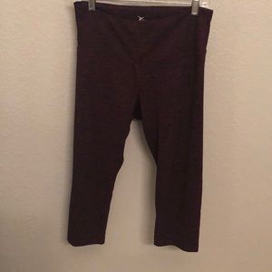 Old Navy Active Capri Pants